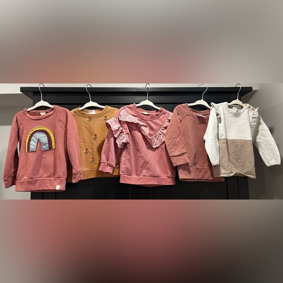 2T Girls Bundle - Picture 1 of 6